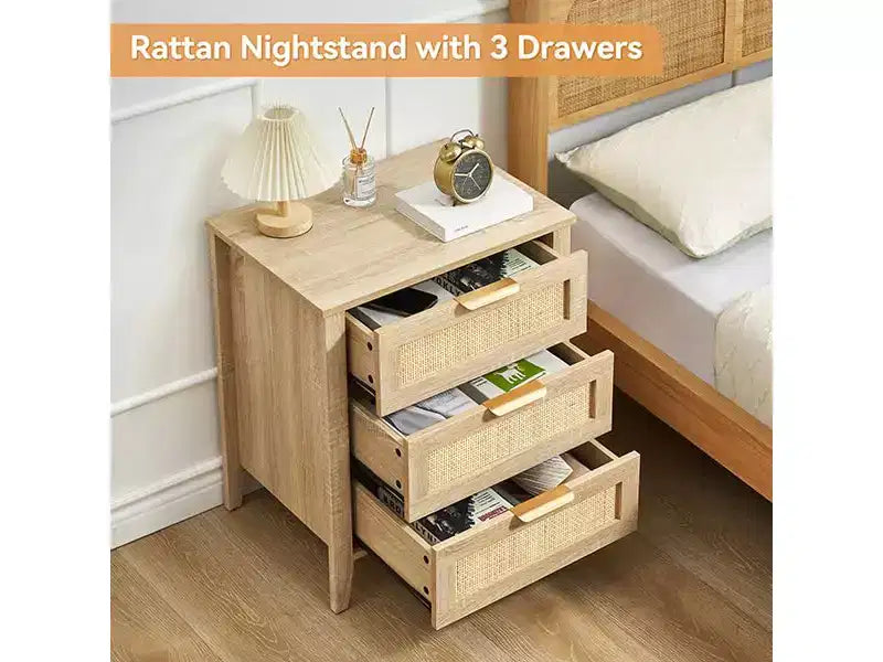 Comodino Beige in Rattan con 3 Cassetti, Gambe in Legno – Set da 2