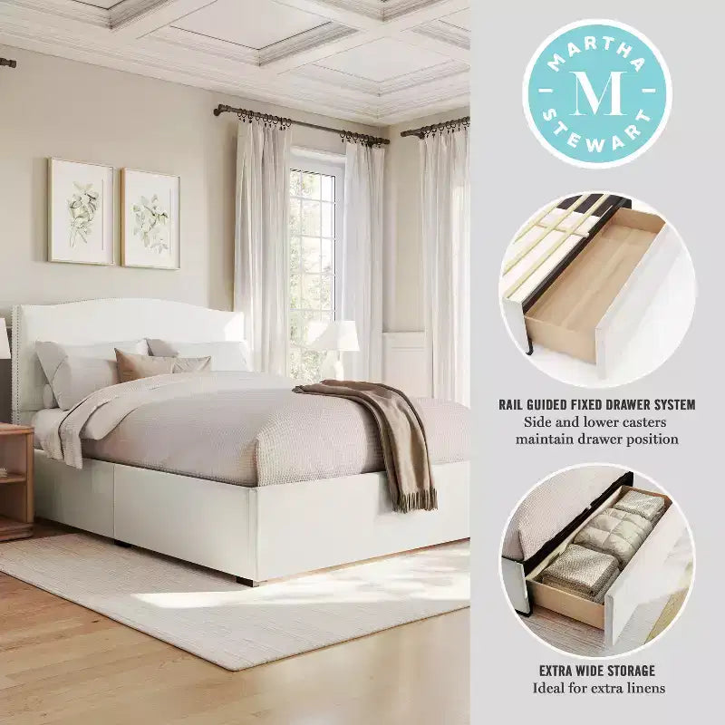Letto a piattaforma imbottito Off-White con testiera borchiata e cassetti – Queen/King